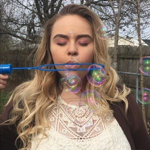 Meet your Posher, Caitlyn